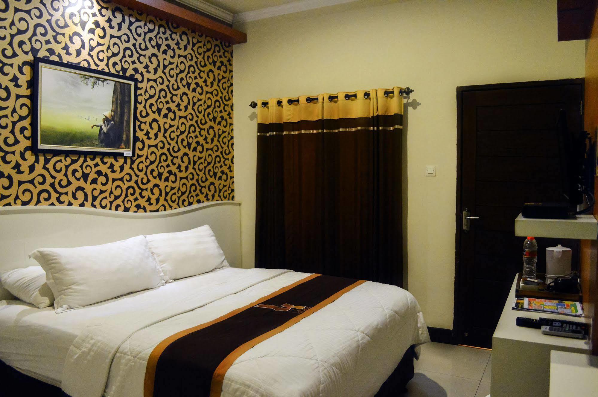 Kabana Hotel Mataram Kültér fotó
